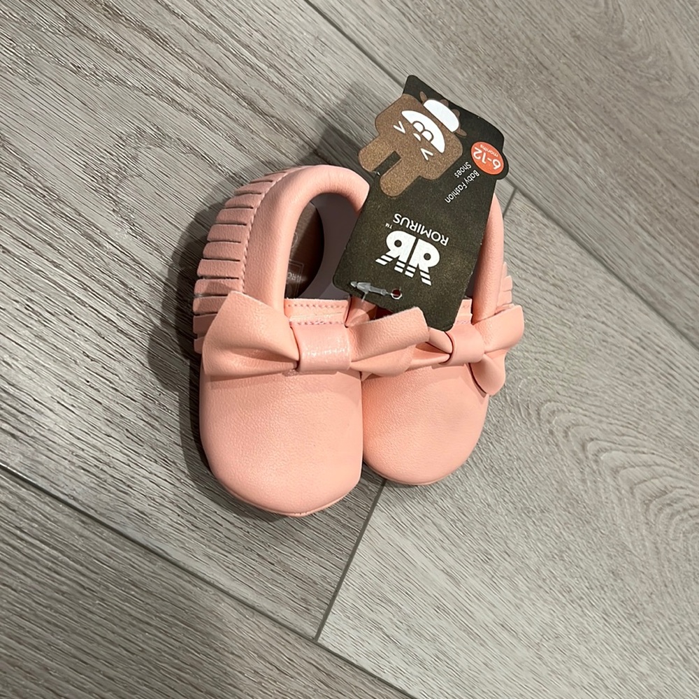 Romirus baby moccasin shoes 6-12 months